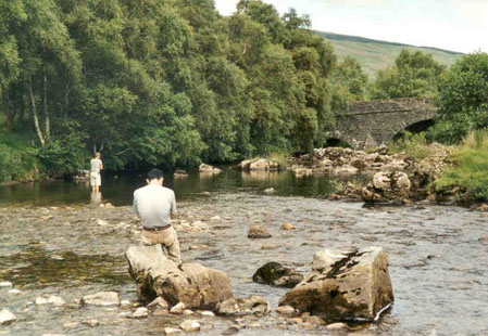 Fussbad im River Cononish